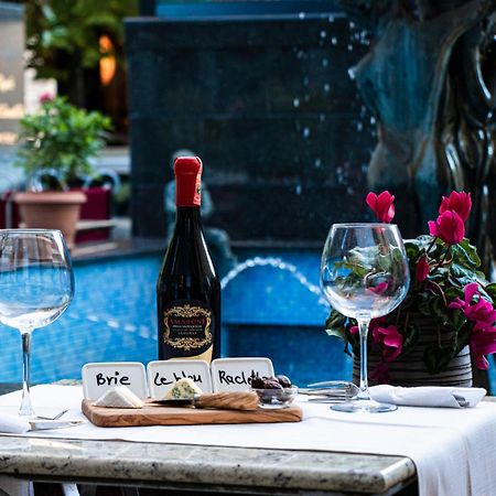 Hotel Elysee Tiranë Luaran gambar