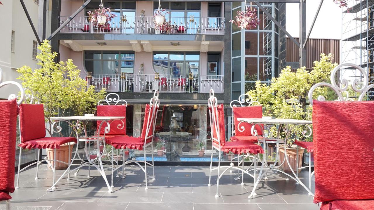 Hotel Elysee Tiranë Luaran gambar
