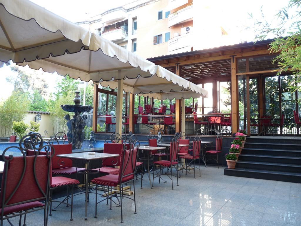 Hotel Elysee Tiranë Luaran gambar
