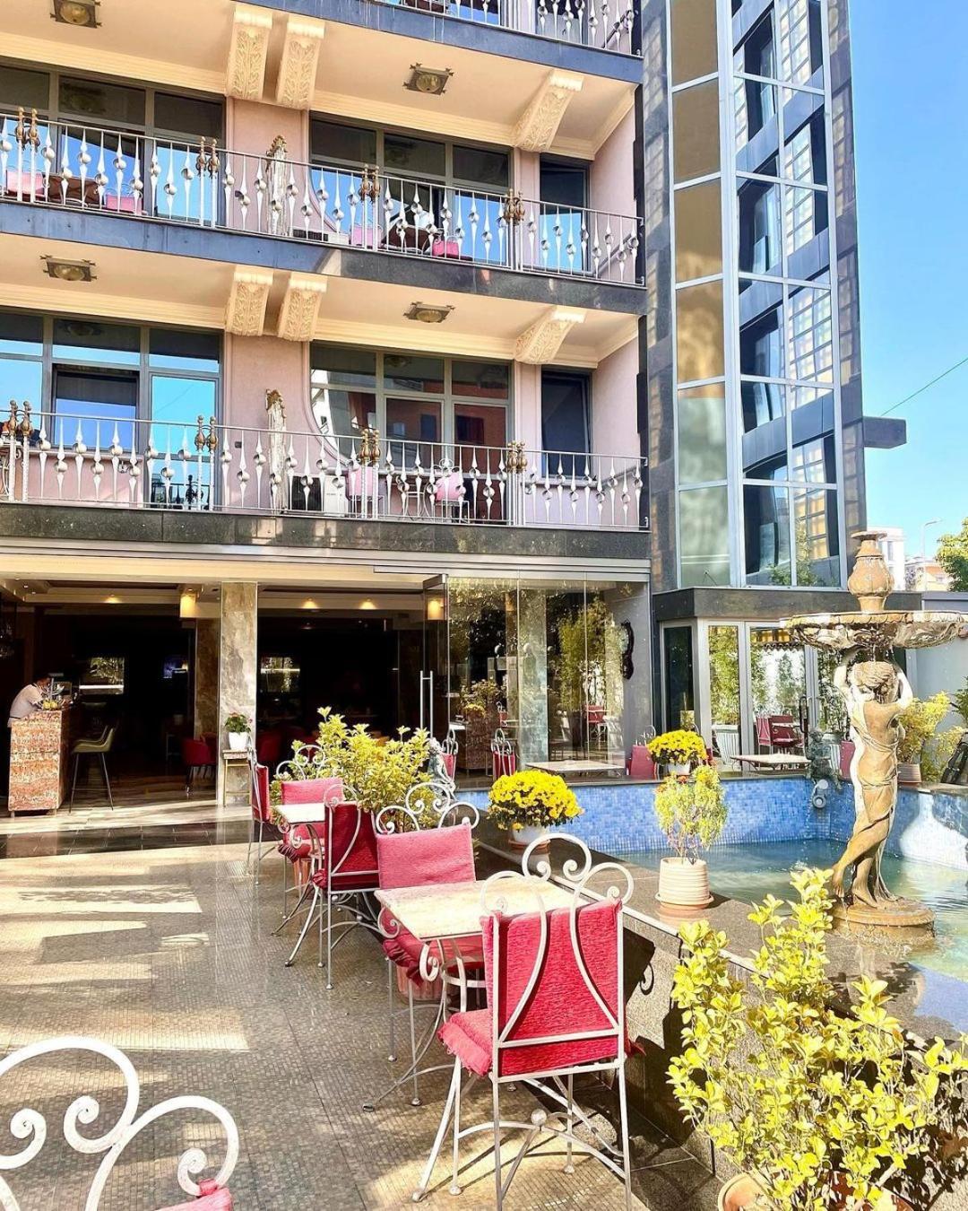 Hotel Elysee Tiranë Luaran gambar