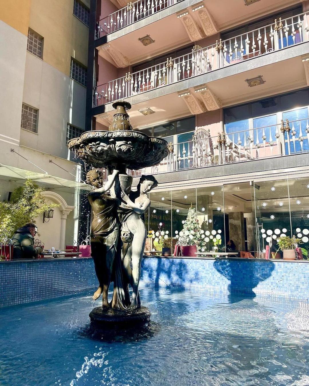 Hotel Elysee Tiranë Luaran gambar