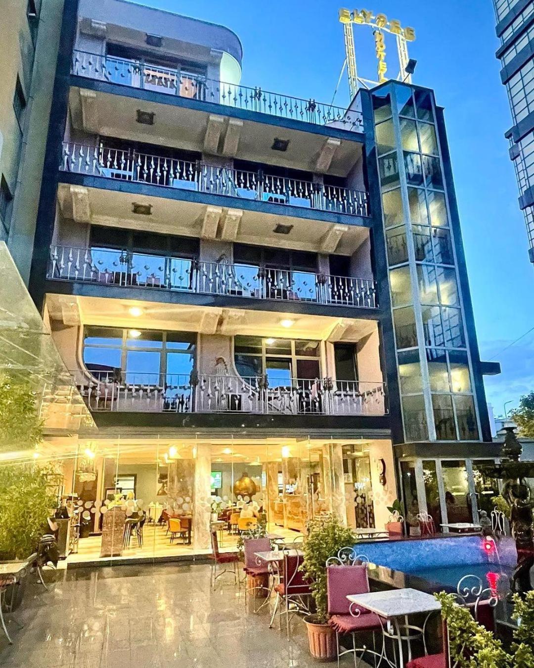 Hotel Elysee Tiranë Luaran gambar