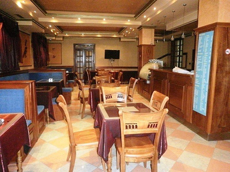 Hotel Elysee Tiranë Luaran gambar
