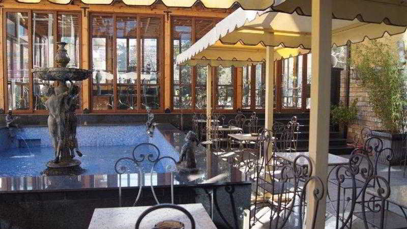 Hotel Elysee Tiranë Luaran gambar